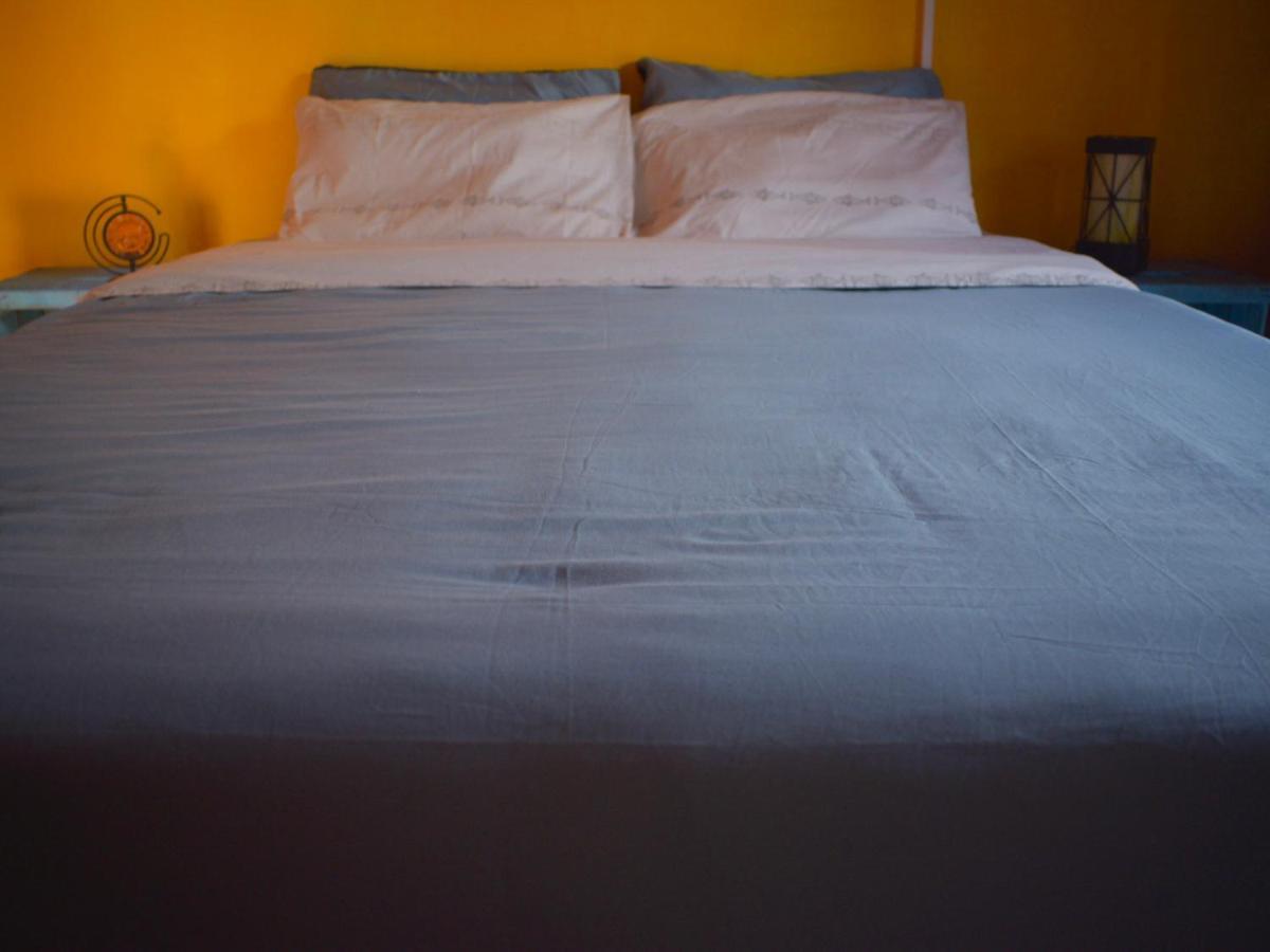 Mar De Fondo Hostel Punta Del Diablo Luaran gambar
